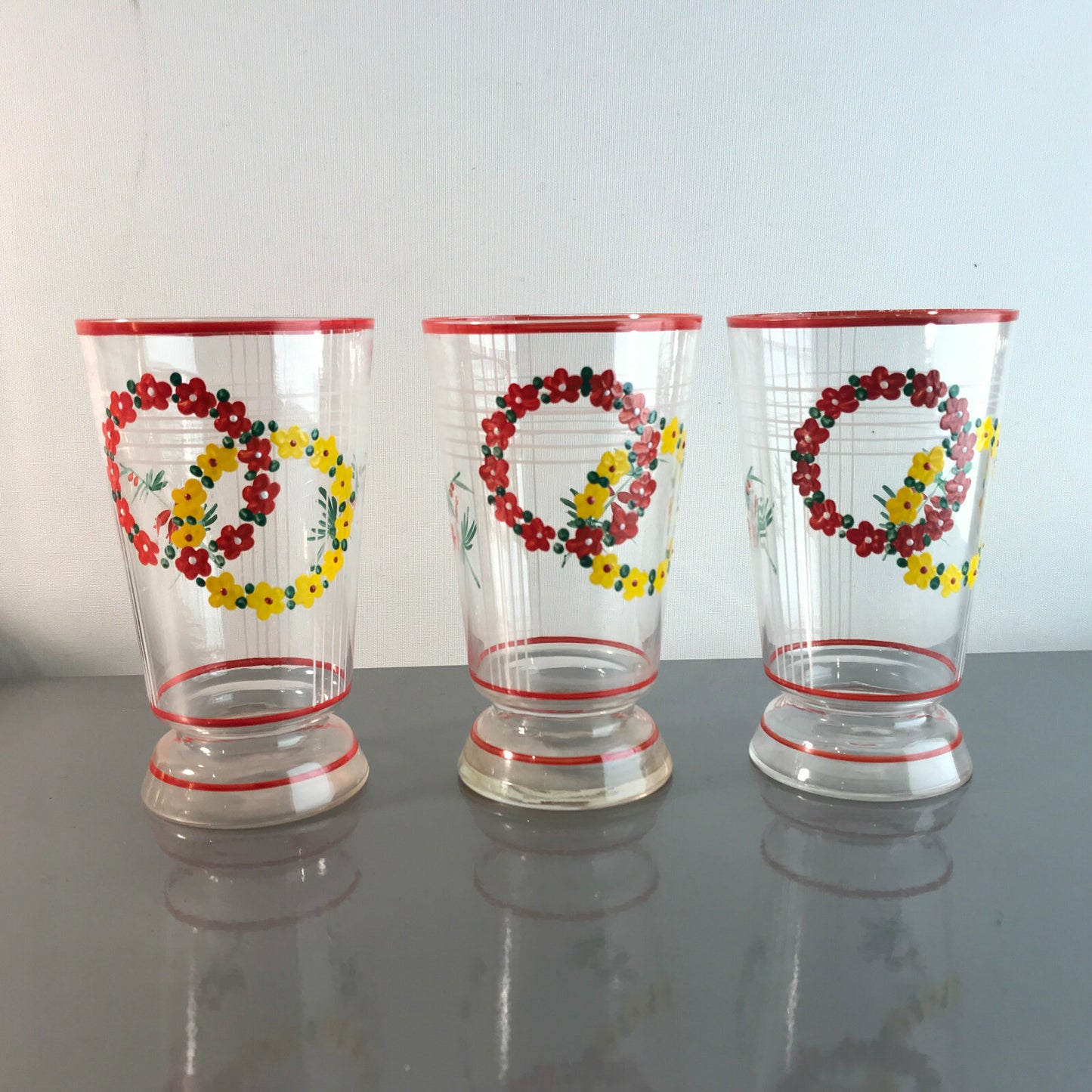 Weingläser Art Déco 20er 30er Becher 12,5 cm Weinkelche Gläser Glas Email