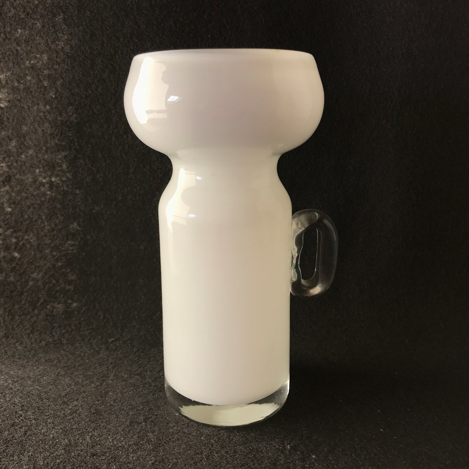 Vintage Vase weiß klar 16cm 50er MID CENTURY Überfang weiß