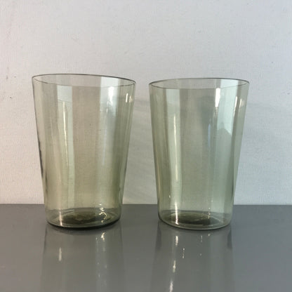 Vintage Teegläser 2 er Set Art Déco Trinkgläser leicht grünlich  9,2 cm