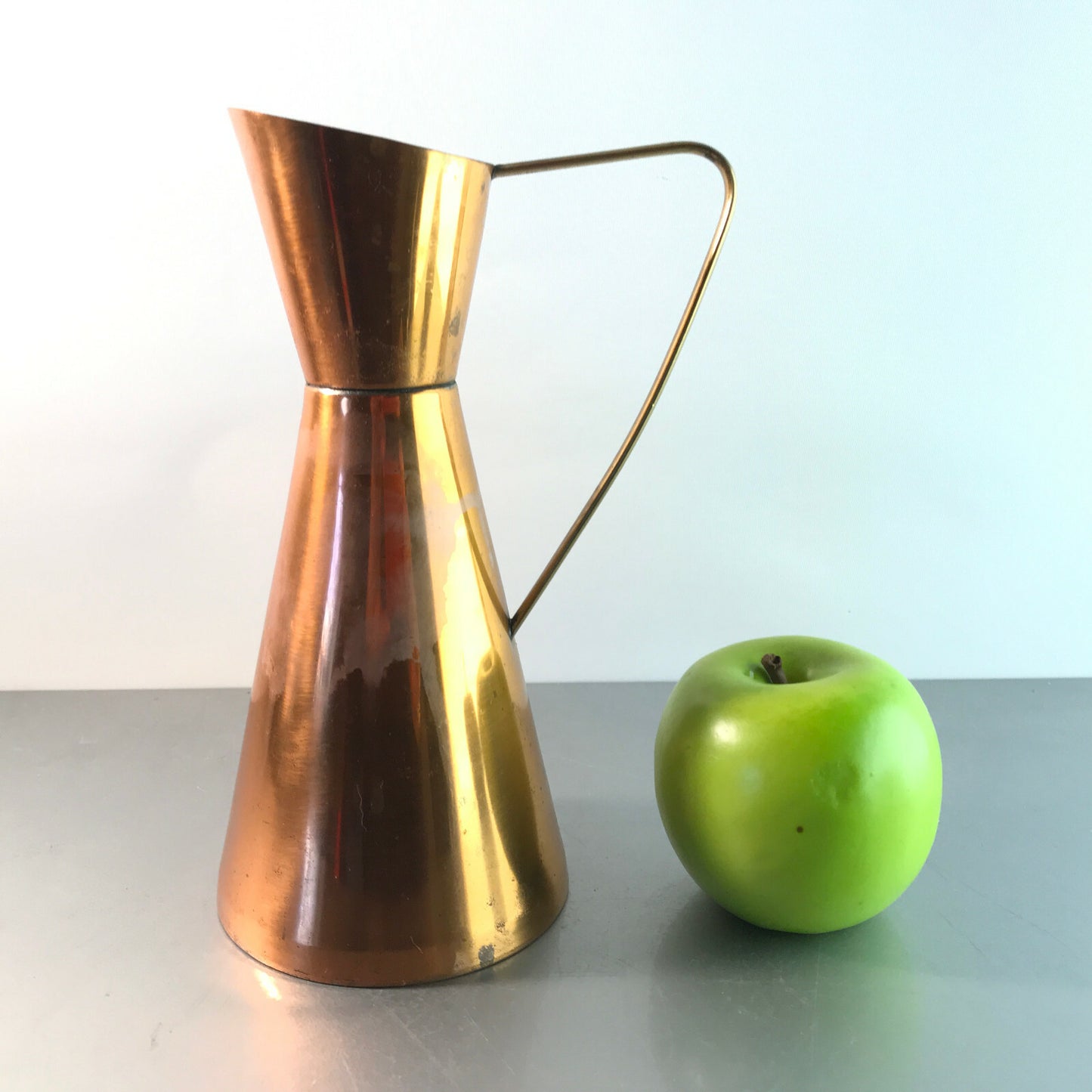 MID CENTURY 50er 60er Vase 20 cm Kupfer Messinggriff Vintage Kanne Deko