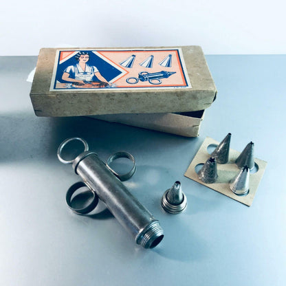 Alte Konditorspritze zum Befüllen Verzieren Dekorieren Metall in OVP 40er