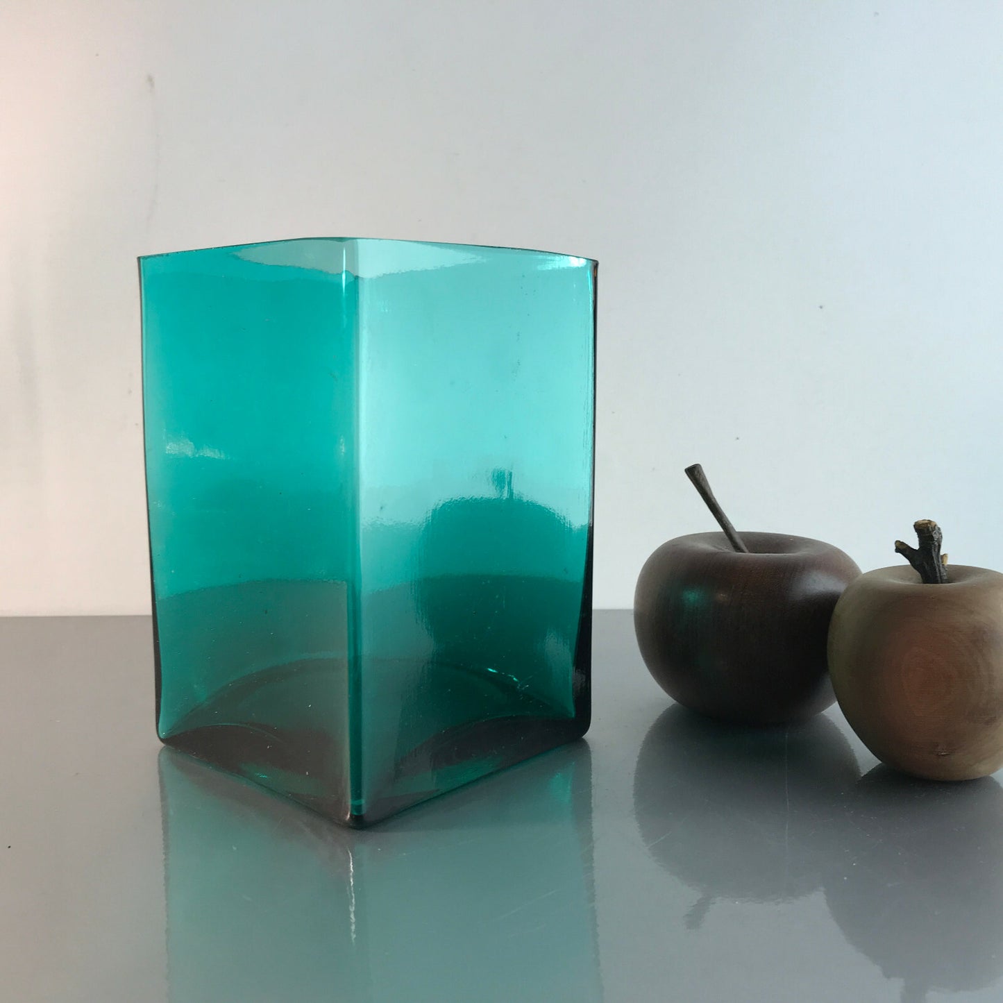 Vintage Vase eckig grün 15,3 cm 70er 80er MID CENTURY Glas