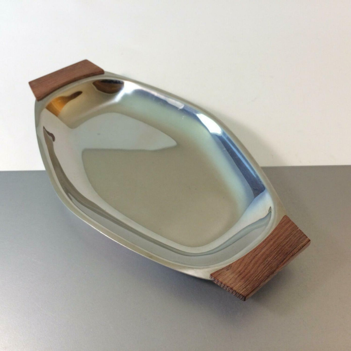 KLEEBLATT  Anrichte Platte Servierplatte Edelstahl Teak 33,5 cm