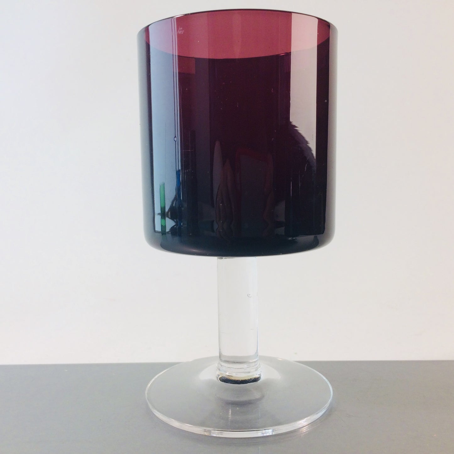 MID CENTURY Weinglas 13 cm 60er 70er lila Glas