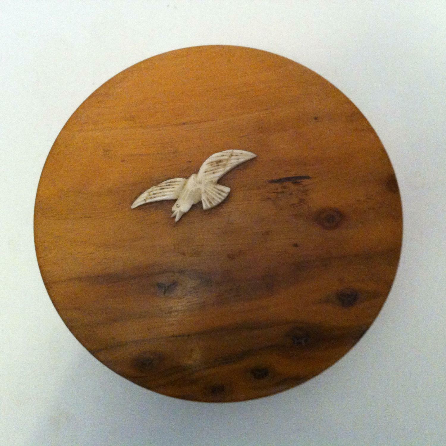 Art Déco HOLZDOSE Deckeldose Holz mit BEIN Möwe Vogel 20er 30er