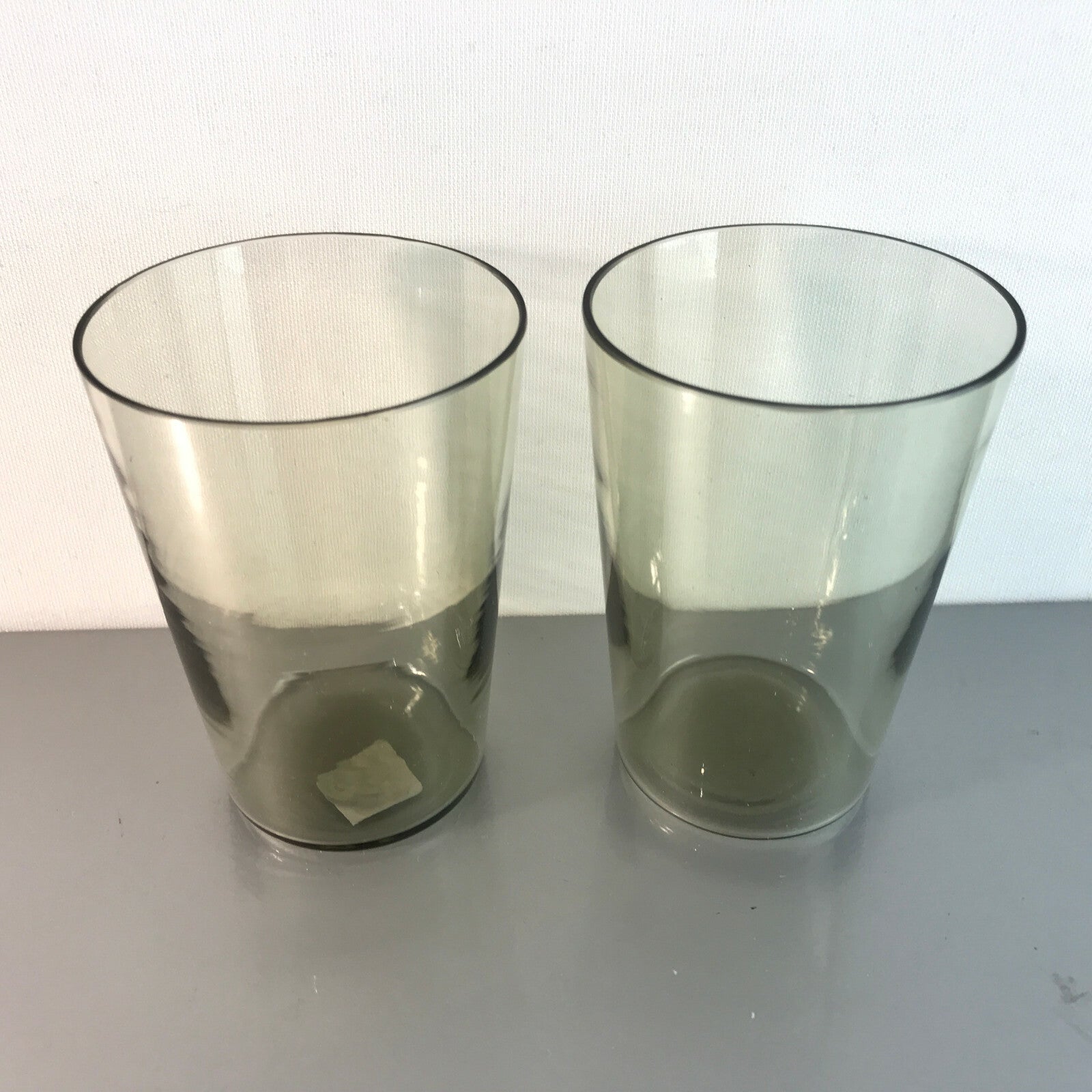Vintage Teegläser 2 er Set Art Déco Trinkgläser leicht grünlich  9,2 cm