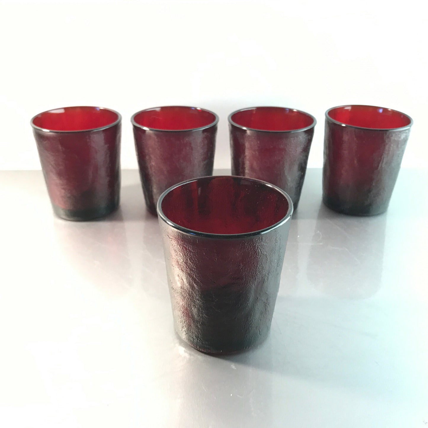 Wassergläser - 5er Set - rot Gläser Glas Vintage 8,3 cm mit Struktur außen
