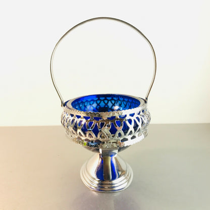 Schale blau Glas im Halter Korb Metall Durchbruch L 12 cm Schälchen 60er