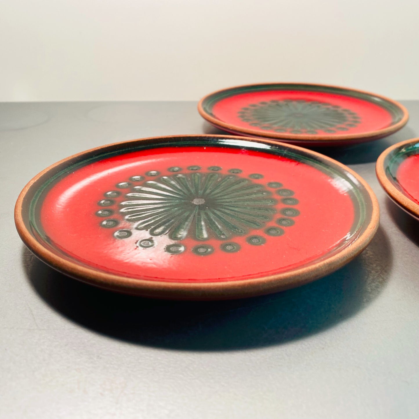 Keramik Teller 3er Set rot grün  15 cm Dessertteller Vintage 60er 70er