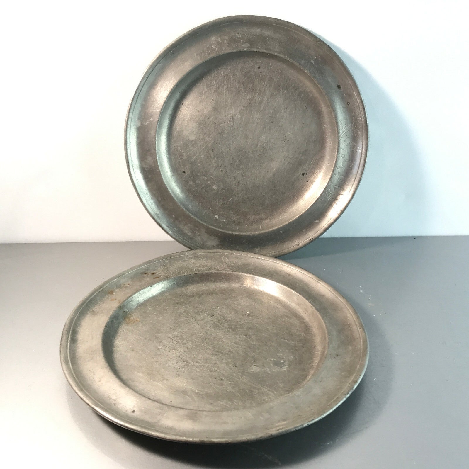 Vintage Zinn Teller 21 cm Set punziert graviert SCH 1827