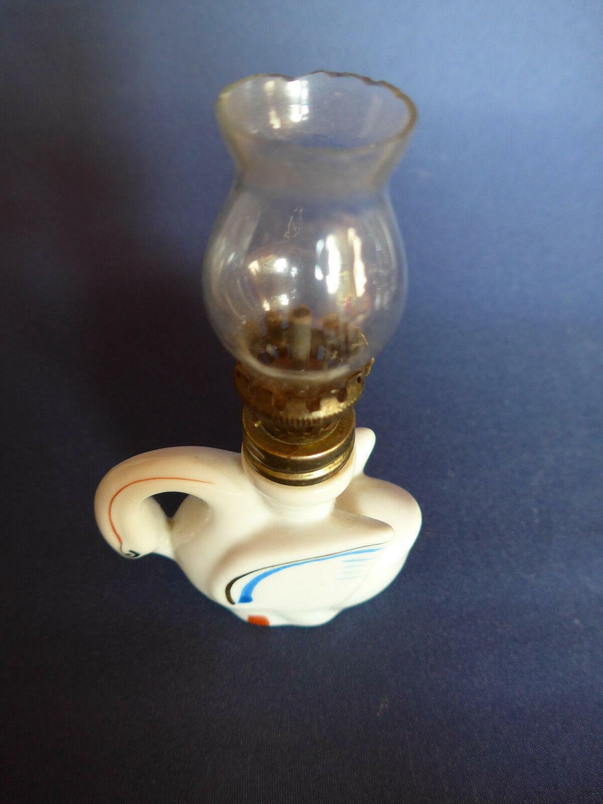 Mini Petroleumlampe Glas / Porzellan 12,5 cm Kerosene Petroleumleuchte