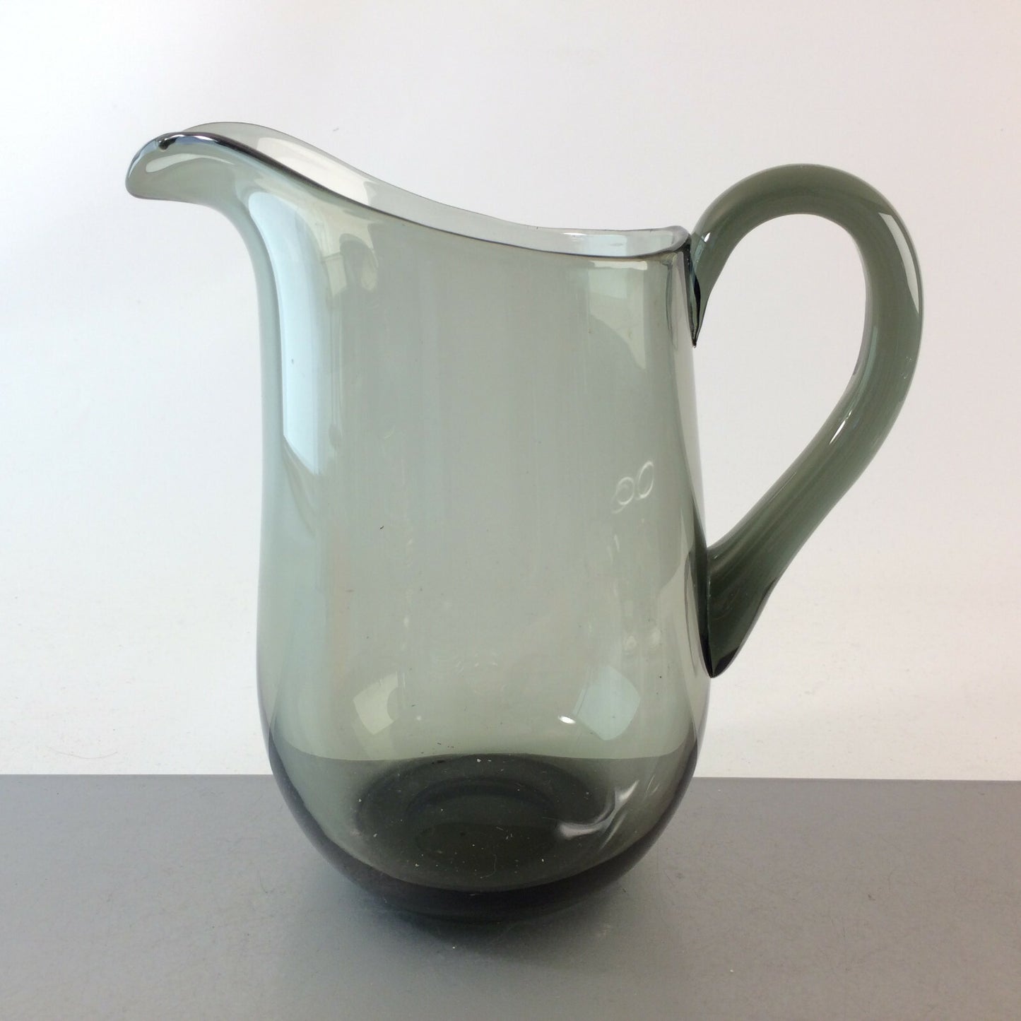 RAUCHGLAS Turmalin Glas Vase Kanne Karaffe VINTAGE 20,5 cm 60er 70er Kanne