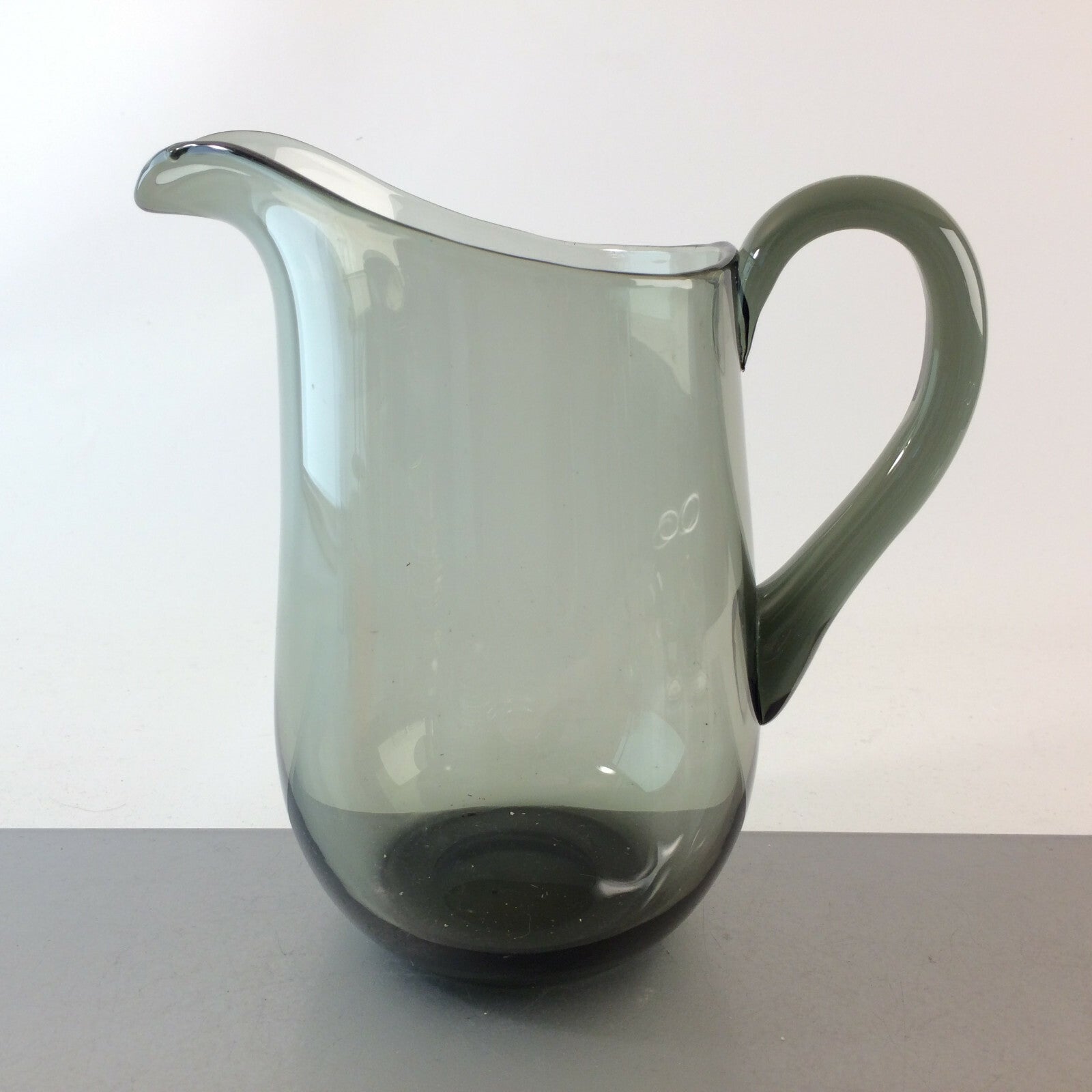 RAUCHGLAS Turmalin Glas Vase Kanne Karaffe VINTAGE 20,5 cm 60er 70er Kanne