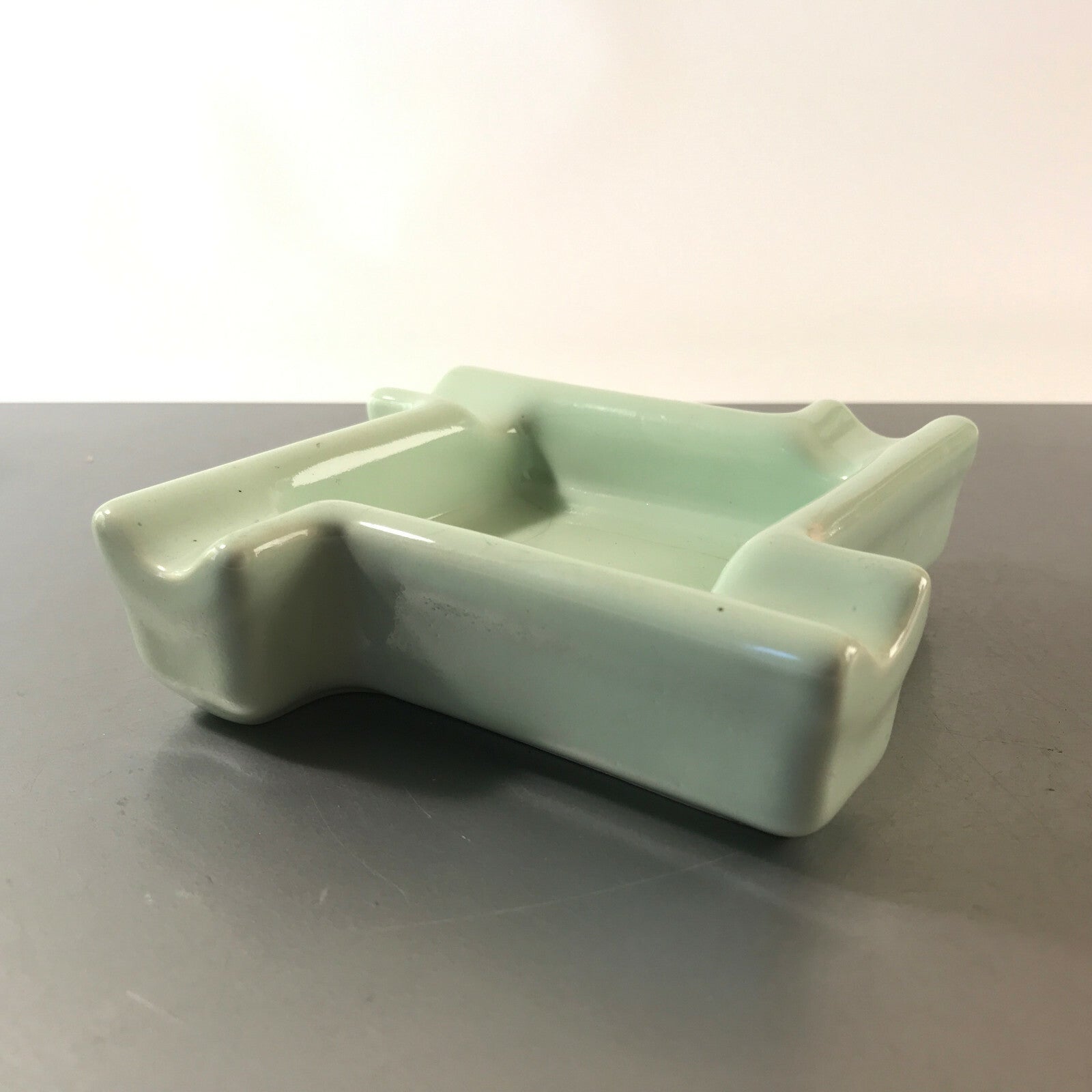 Vintage Ascher Keramik pastell grün 40er 50er Aschenbecher BONN (sig. WW)