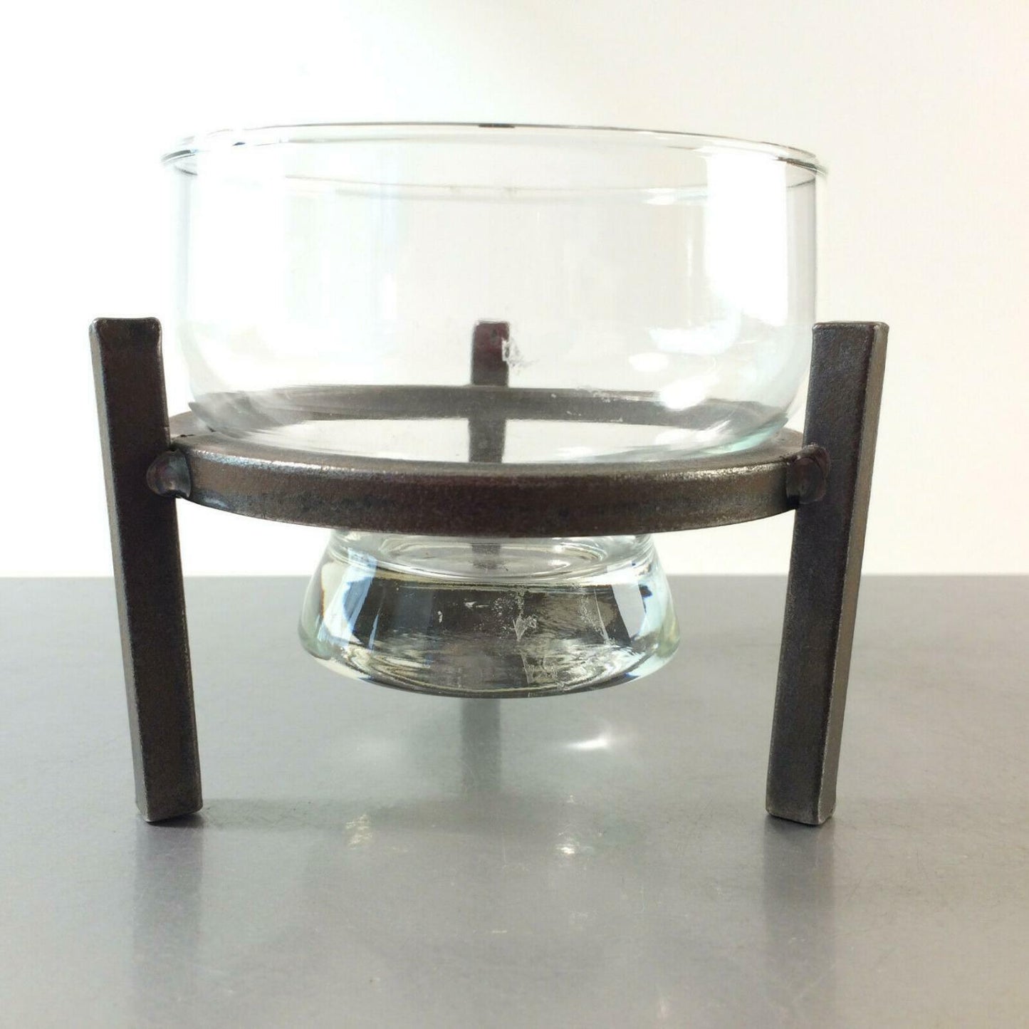 Kerzenhalter Glaseinsatz GUSSEISEN Eisen Halter 70er 60er Glas D 9,8 cm