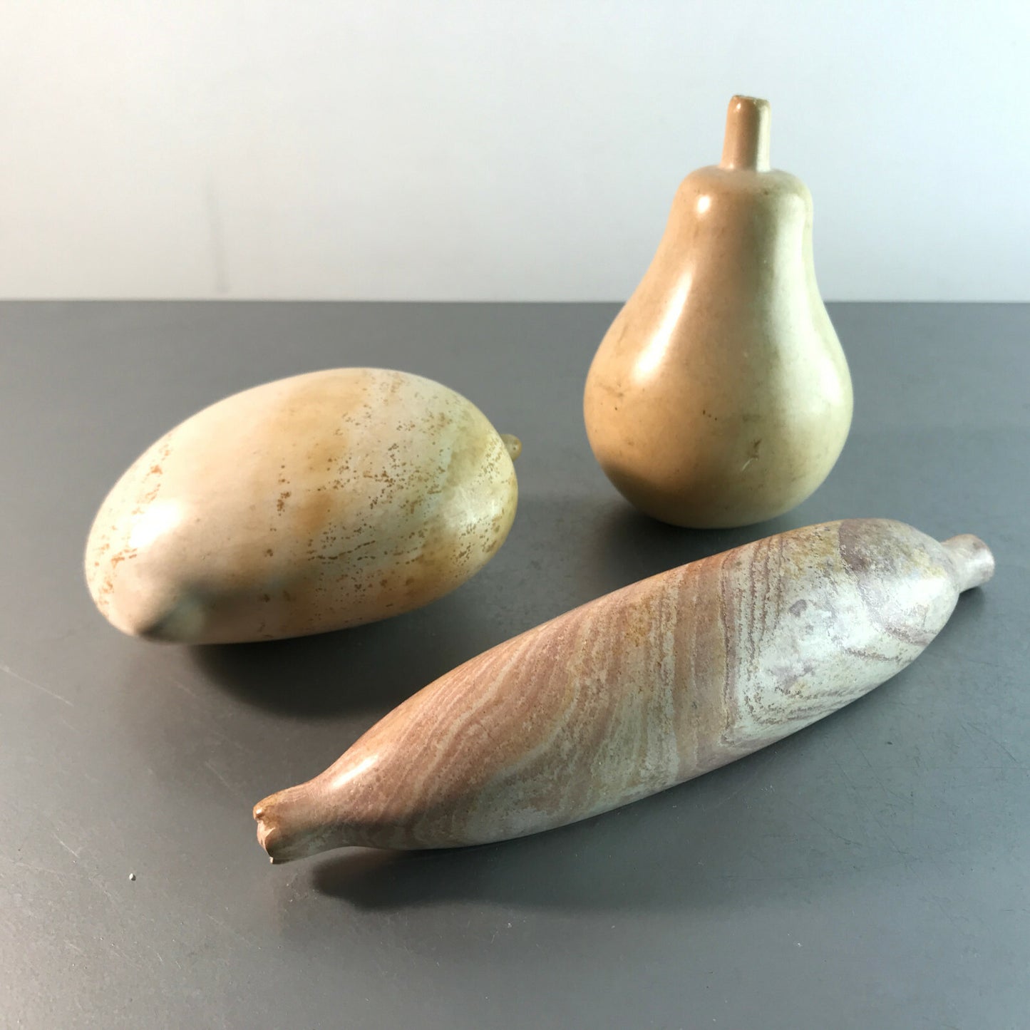 Obst aus Stein Naturstein Banane H 11 cm Birne Mango Früchte orginal Größ