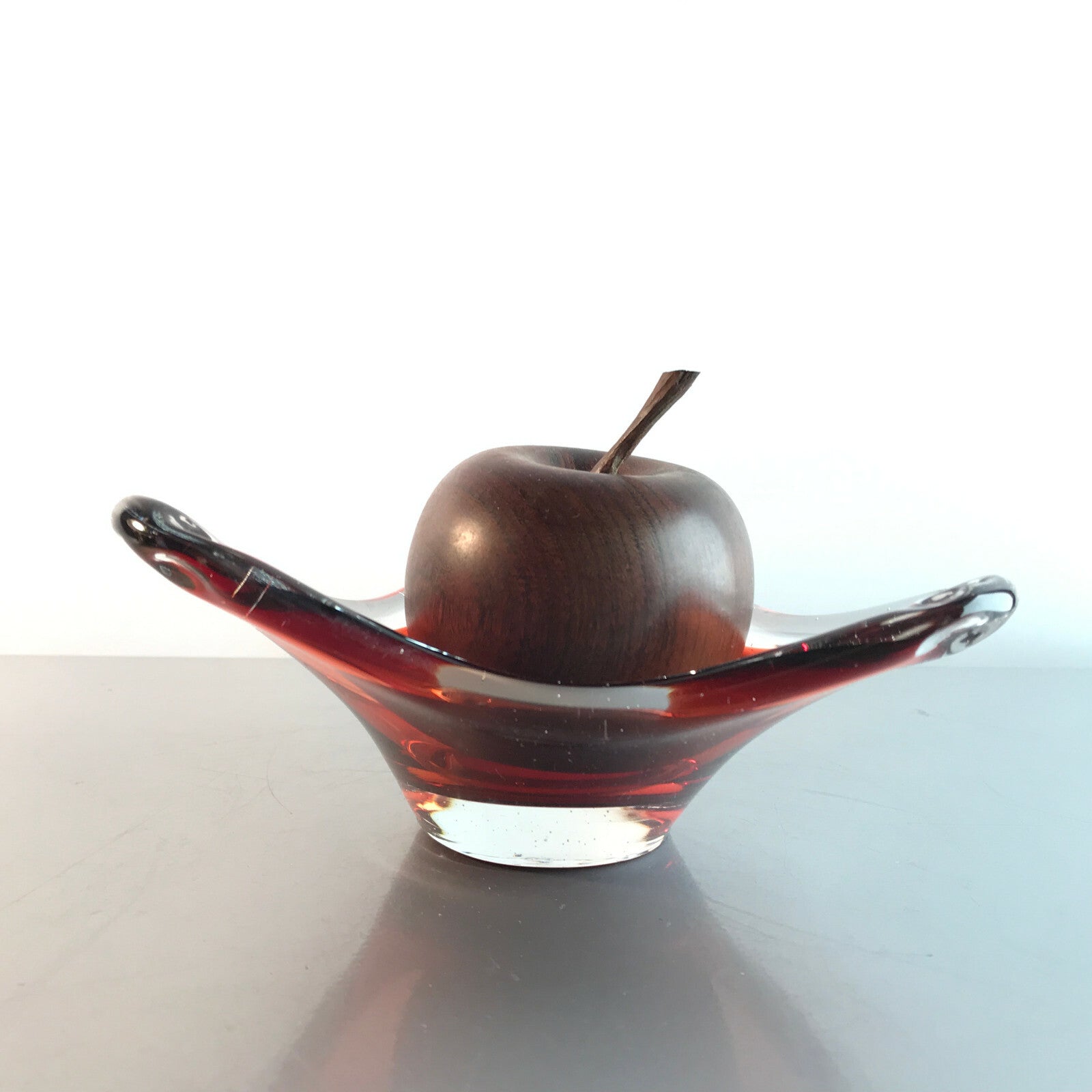 SCHALE Glas rot Schweden D 15 cm (19) 60er 70er Vintage Glas