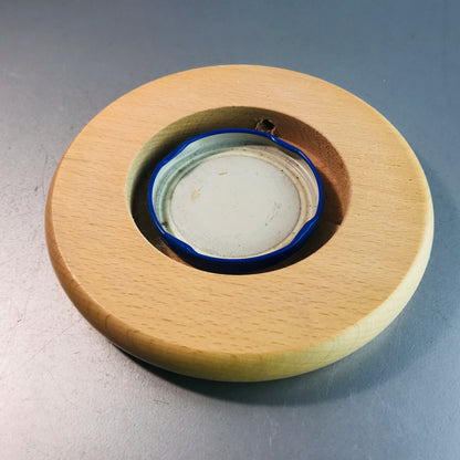 Windlicht Keramik D 16 cm Sterne Blumen Blüten auf Holzteller
