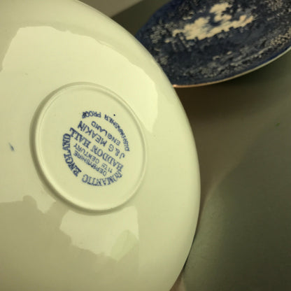 J&G. MEAKIN Haddon Hall England Keramik blau Untertassen 2er Set