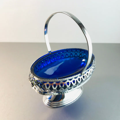 Schale blau Glas im Halter Korb Metall Durchbruch L 12 cm Schälchen 60er