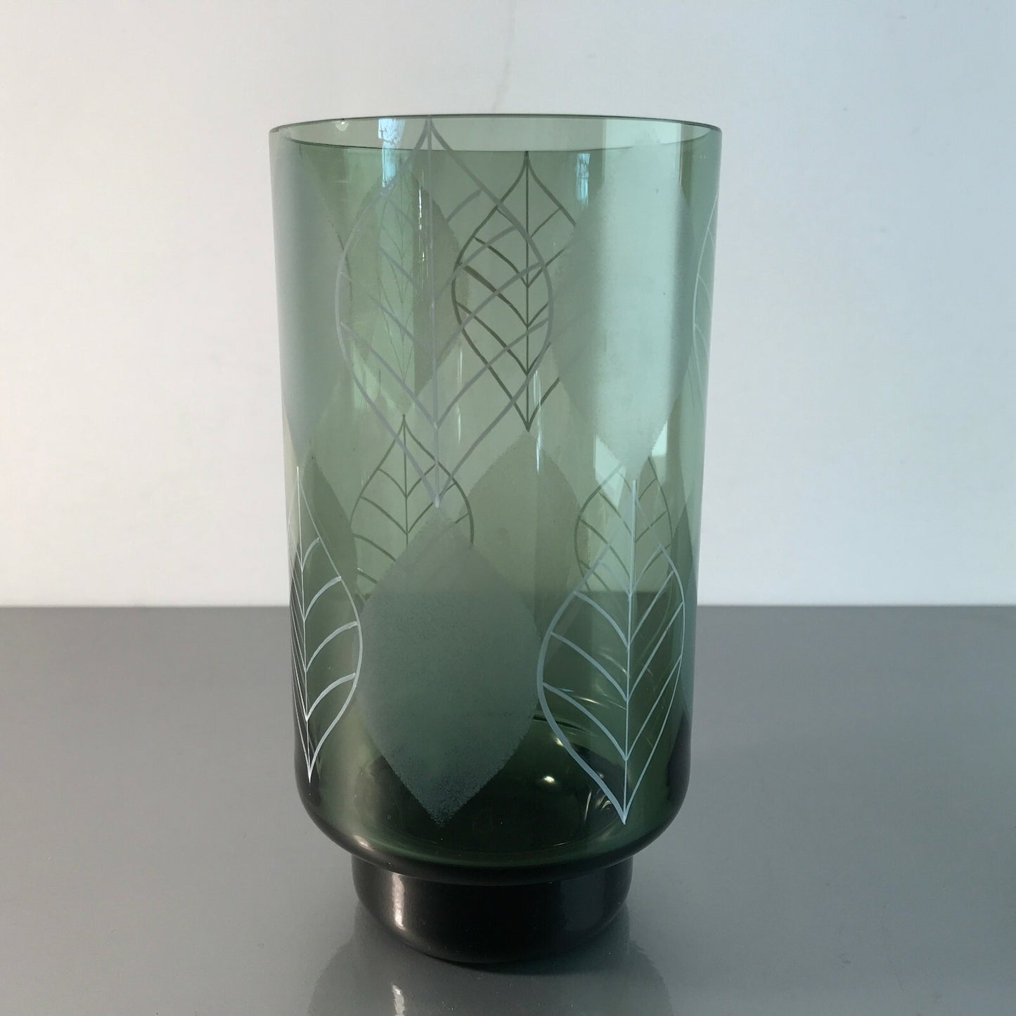 Vintage Rauchglas Vase 50er 60er 16 cm mit Blättern MID CENTURY