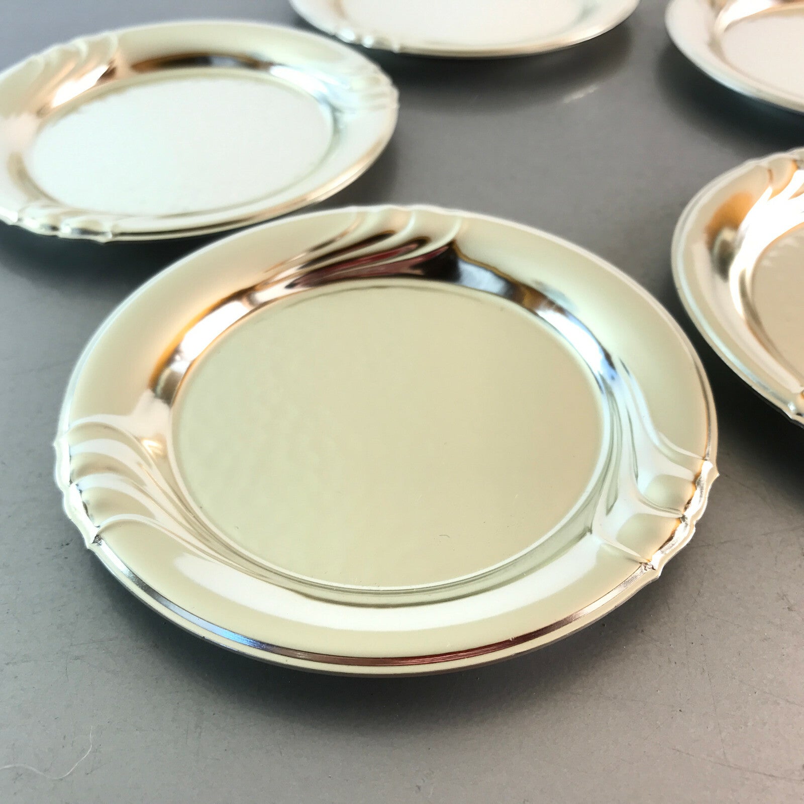 SONNAU Untersetzer 50er 60er Vintage 11  cm Alu Unterteller Teller Set