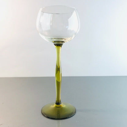 Weinglas 18,2 cm grün Glas Vintage 50er 60er (Einzelglas)