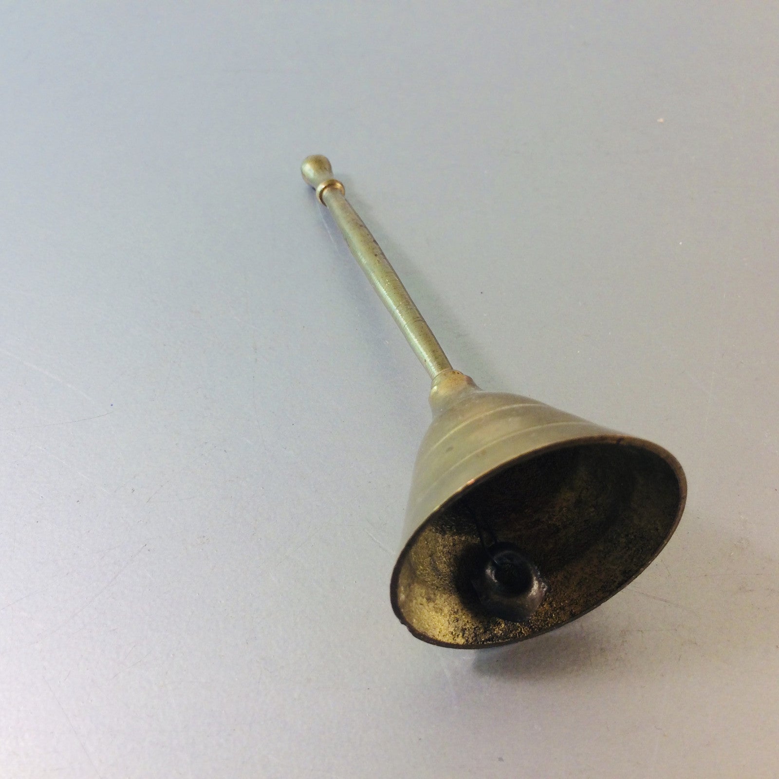 Messing Tischglocke Vintage H 13 cm 50er 60er MID CENTURY Glocke