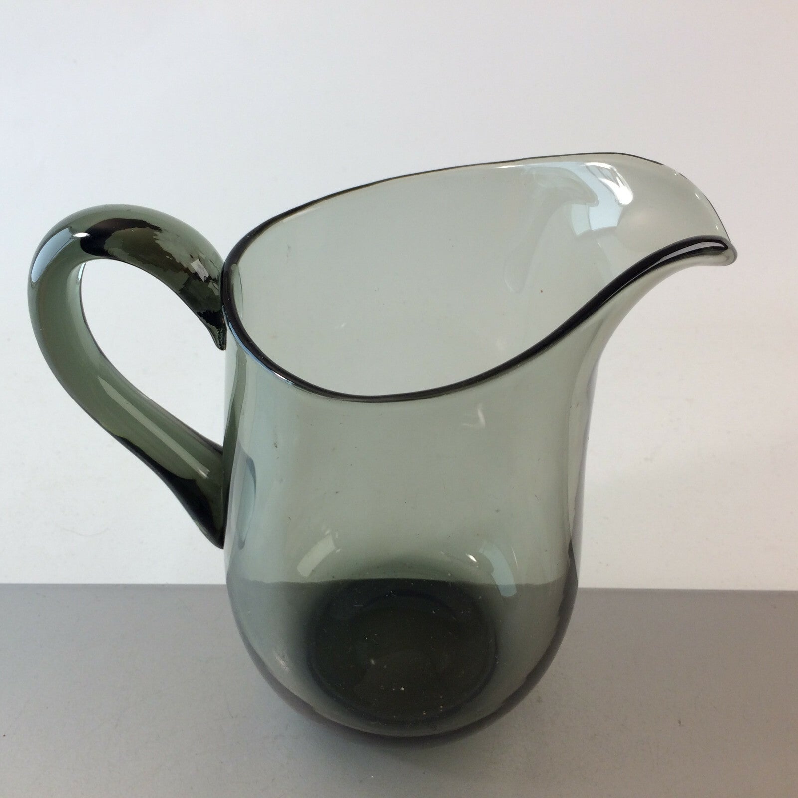RAUCHGLAS Turmalin Glas Vase Kanne Karaffe VINTAGE 20,5 cm 60er 70er Kanne