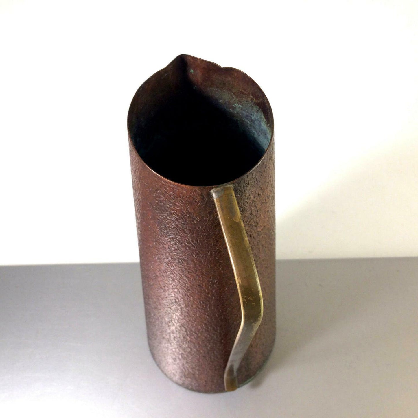 Kupfer Vase Kanne 60er Jahre Messing Griff Kupfervase 26,5 cm Karaffe