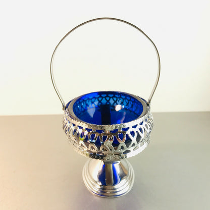 Schale blau Glas im Halter Korb Metall Durchbruch L 12 cm Schälchen 60er