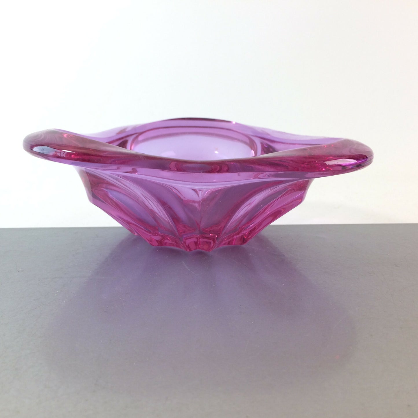 MID CENTURY Glas 50er 60er Vintage Schale lila rosa 16 cm