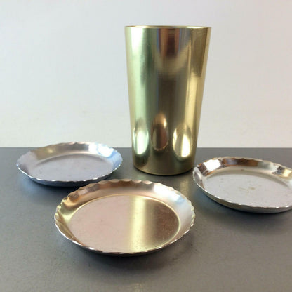 Untersetzer8,4 cm  Schälchen Alu Becher 11,3 cm 50er 60er Konvolut bunt 