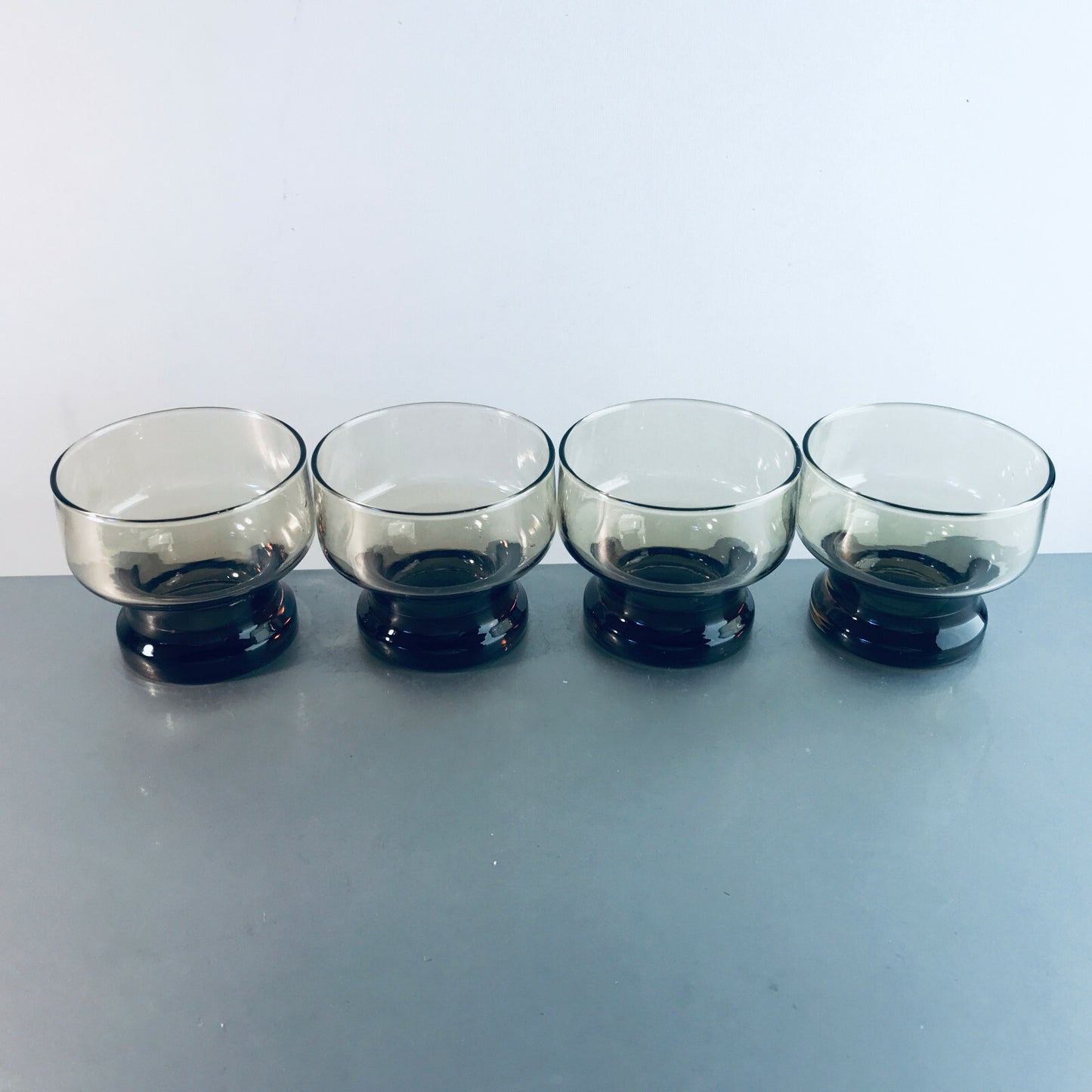 Vintage RAUCHGLAS 7,5 cm Wassergläser 4 er Set Gläser Trinkgläser Glas 