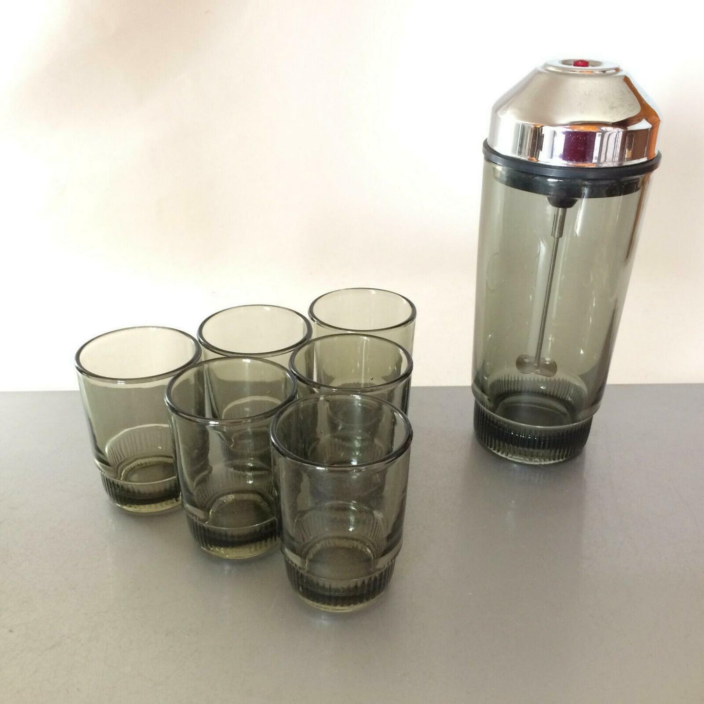 SHAKER Design 50er 60er Cocktailshaker Glas mit GLäser & OVP Rauchglas