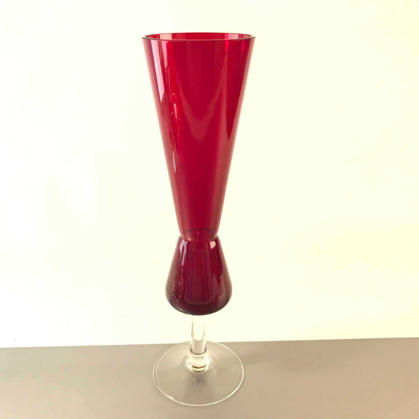 Vase rot 27 cm 50er 60er MID CENTURY Vase Glas Stengelvase