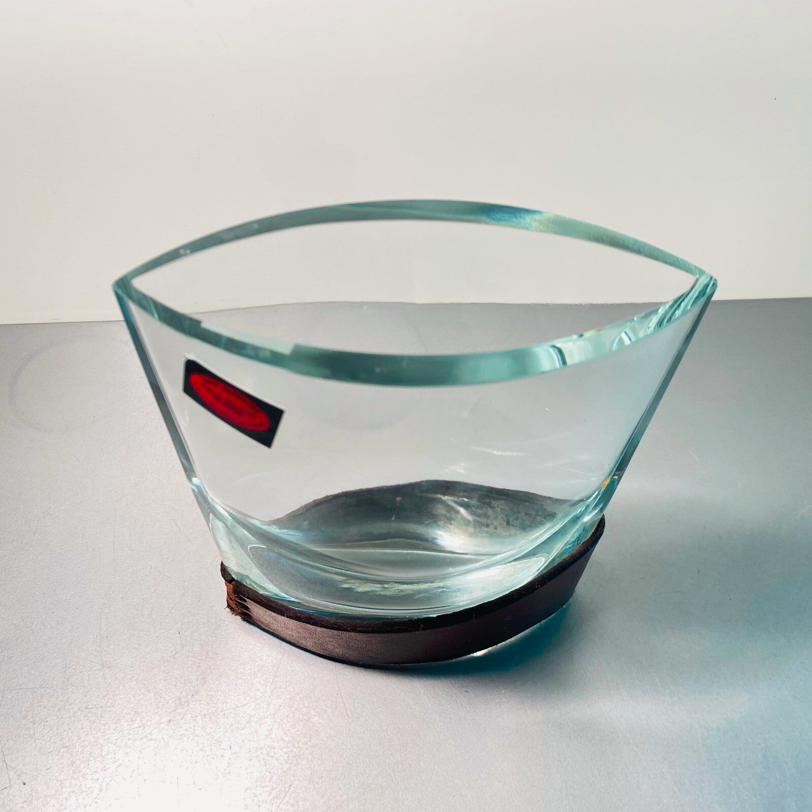 Vintage Glas Vase Cezary Wasowski MID CENTURY 16 cm Leder Binde