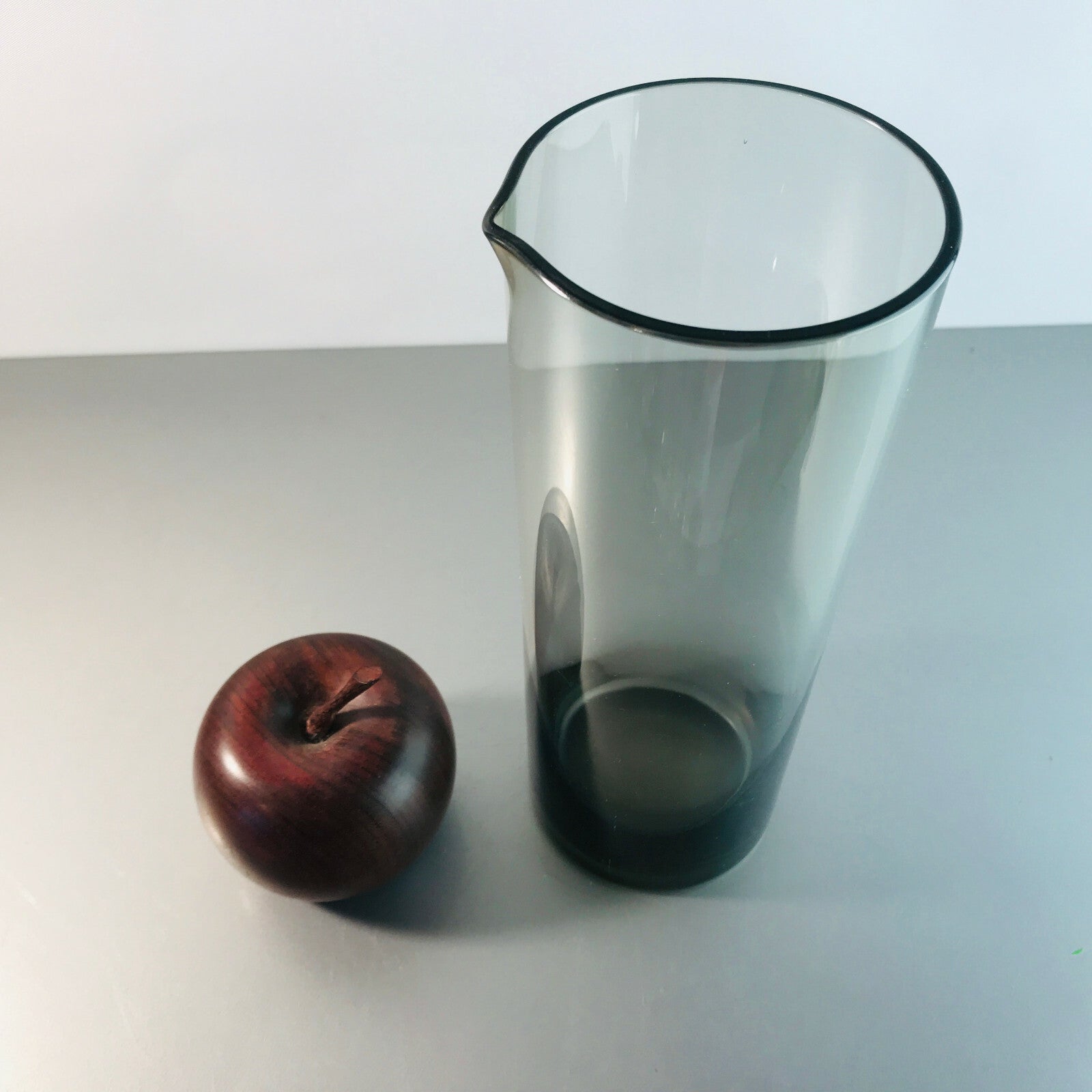 Vintage KARAFFE Kanne Krug Rauchglas Glas 60er 70er 21cm MID CENTURY