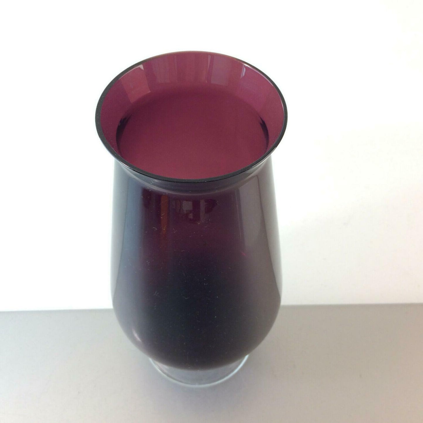 Vintage Glas Vase lila 50er 60er MID CENTURY 25 cm mit Fuß
