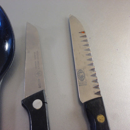 Küchenhelfer Konvolut Küchenmesser schwarz Salatbesteck Besteck Löffel