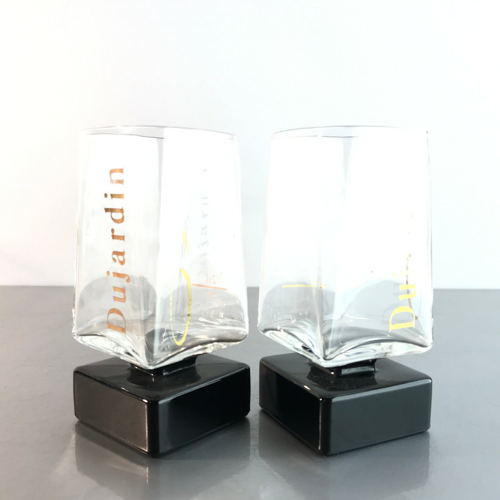 Dujardin Likörgläser Schnapsgläser Gläser - 2er Set - 9,8 cm schwarz gold
