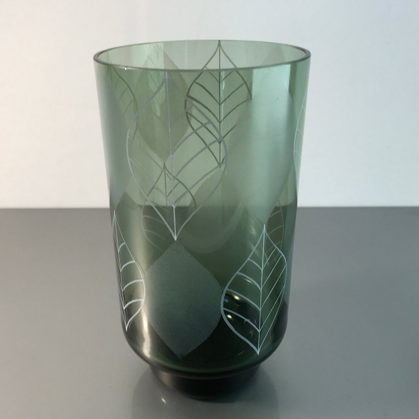 Vintage Rauchglas Vase 50er 60er 16 cm mit Blättern MID CENTURY