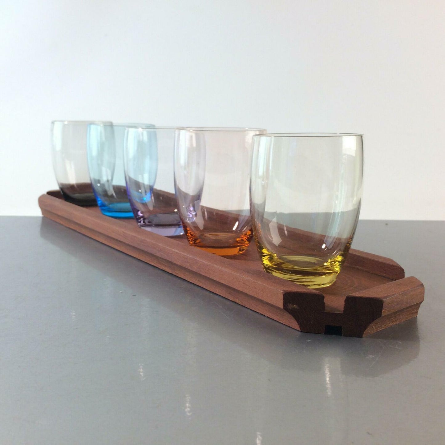 Gläser GLAS 5 er Set mit Tablett HOLZ Teak 50er 60er 7,5 cm bunt