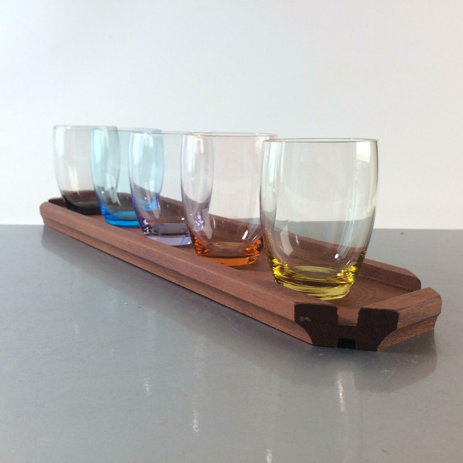 Gläser GLAS 5 er Set mit Tablett HOLZ Teak 50er 60er 7,5 cm bunt