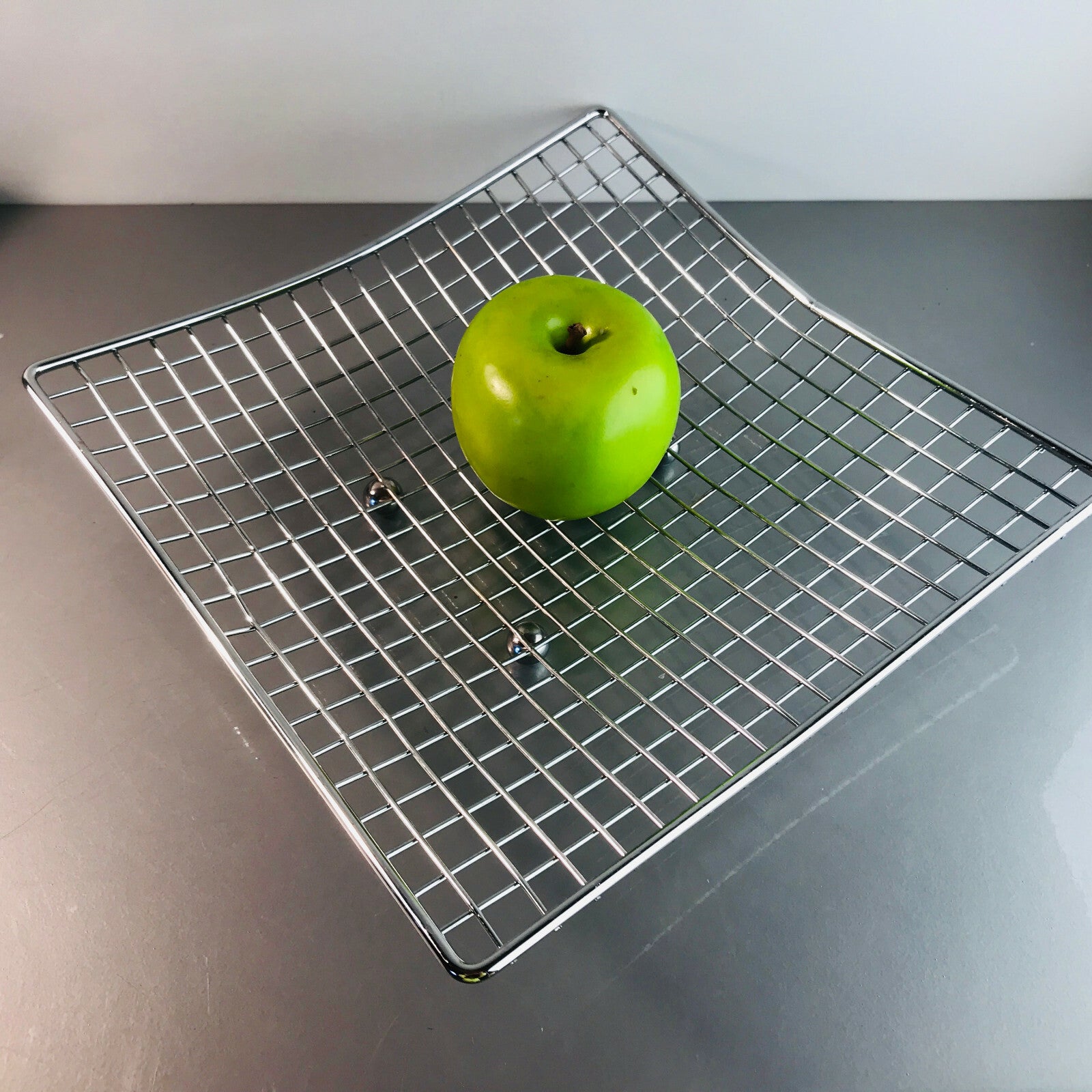 Schale Obstschale Ablage Obstkorb 25 x 25 cm Edelstahl eckig Kugelfüße