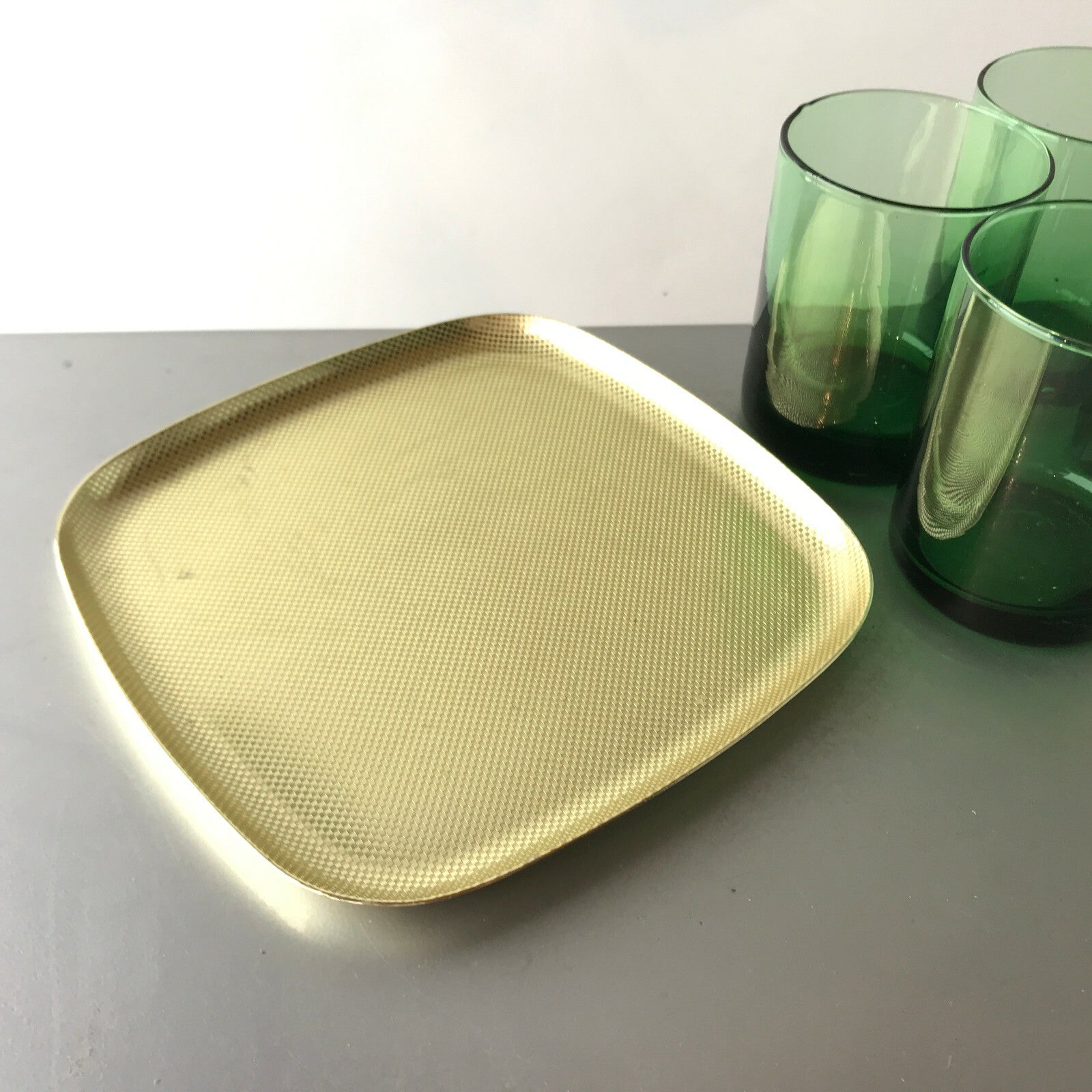Gläser 8,6 cm Wassergläser Likörgläser Vintage grün 4 er Set 50er Tablett