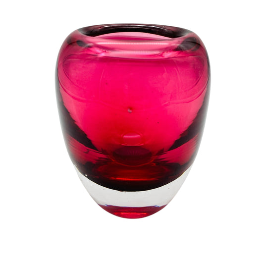 Glasvase in Fuchsia Rot Pink Überfang transparent im Modern Mid Century Design der 60er Jahre