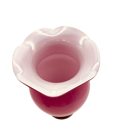 Stelvia Opalina Fiorentina Vase rosa Überfang weiß Italien Wellenrand Mid Century Dekoration