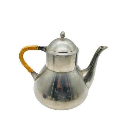 Vintage Kanne aus Zinn mit Bastgriff 50er 60er Jahre Teekanne / Kaffeekanne Dekoration