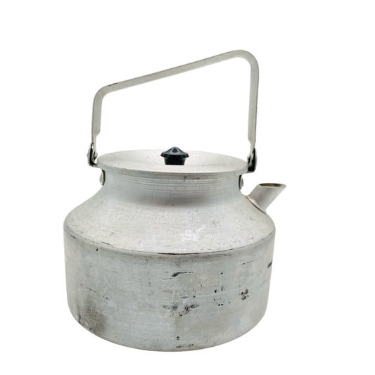 Vintage Kessel Wasserkessel aus Alu 50er 60er Jahre ca 1 Liter Dekoration Küche